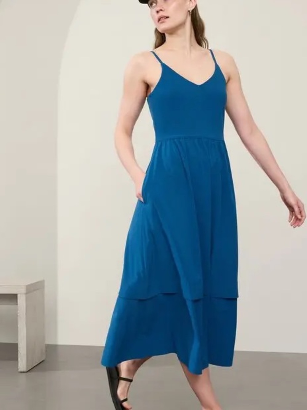Athleta Elation V Neck Hybrid Dress Size XS